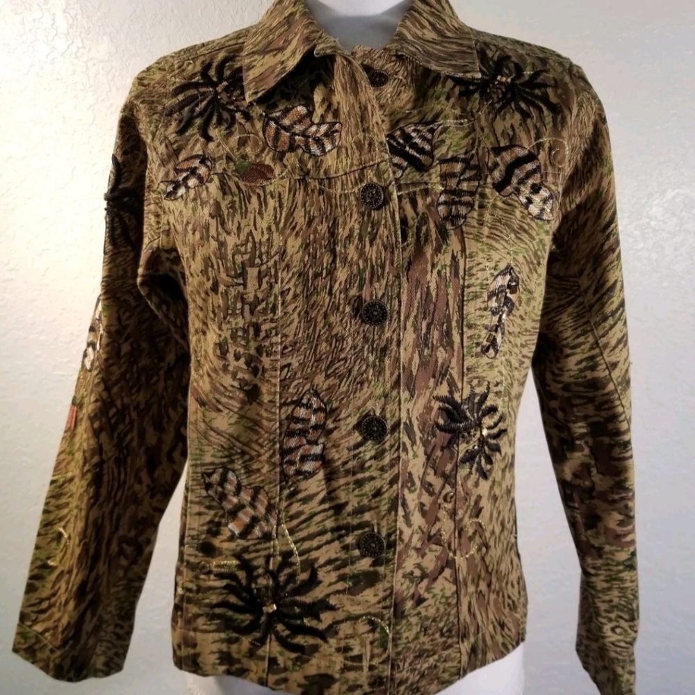 GRAFF WEAR JACKET SIZE MEDIUM